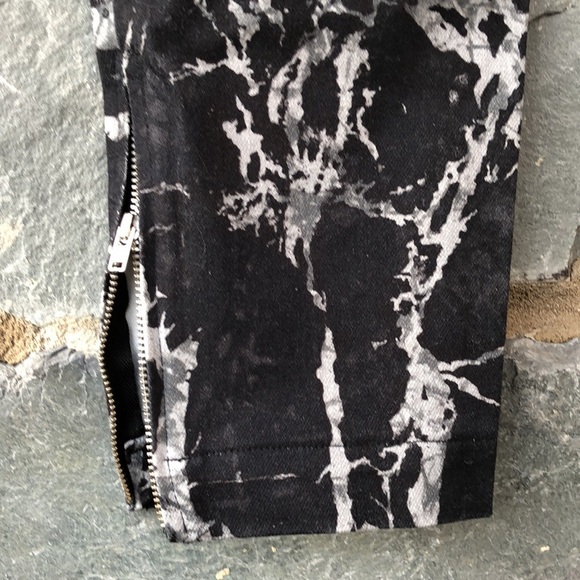 BALENCIAGA Black Marble Print Jean SZ 38 - Picture 8 of 12